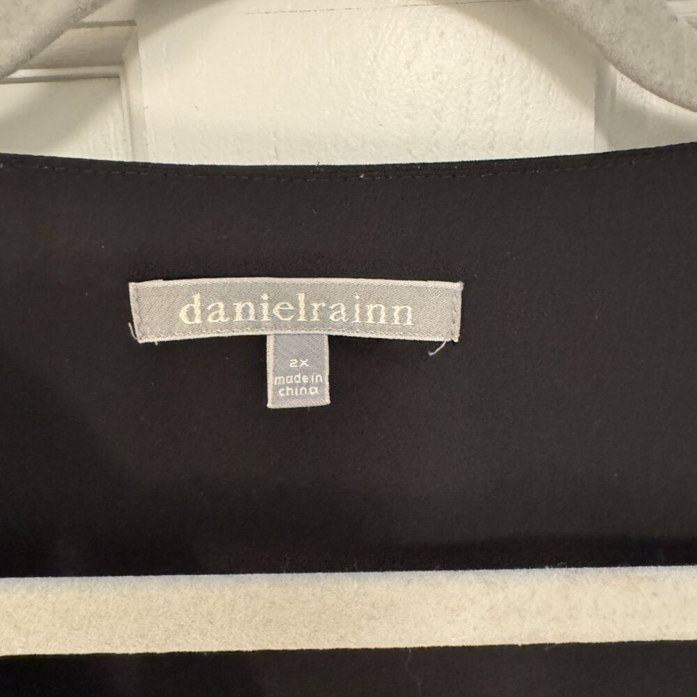 Daniel Rainn Black Blouse. 2X - Picture 2 of 4